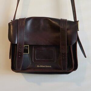 Doc Martens Dr. Martens 11 inch Leather Messenger Bag, Brown